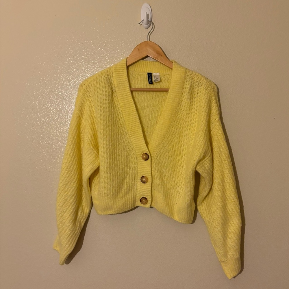 H&M Yellow Sweater Cardigan V neck Size Small